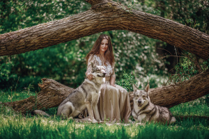 Žena s vlky